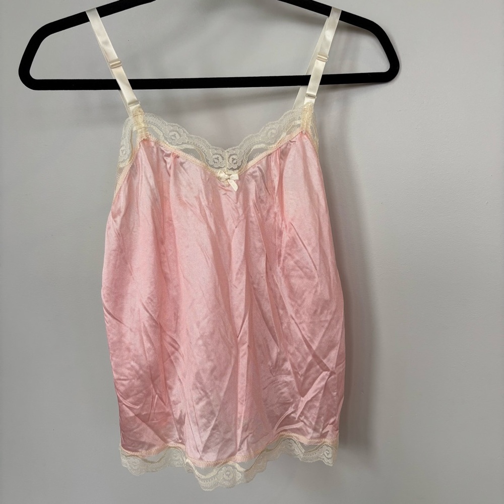 Undercover Wear Pink Lace Trim Camisole Top Size M‎